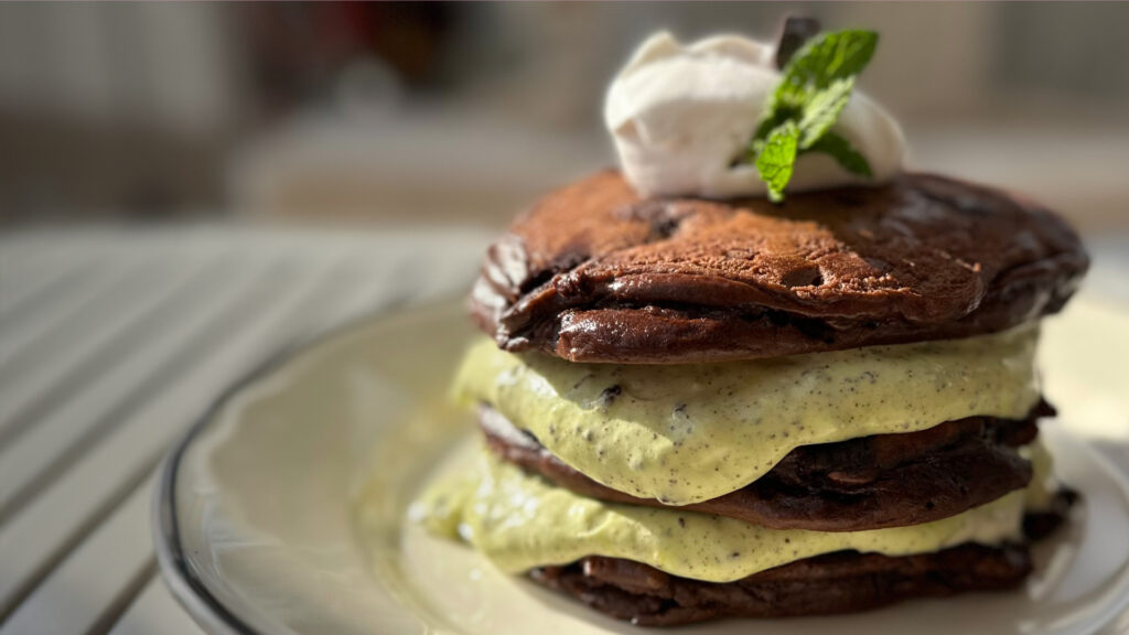 THIN MINT PANCAKES